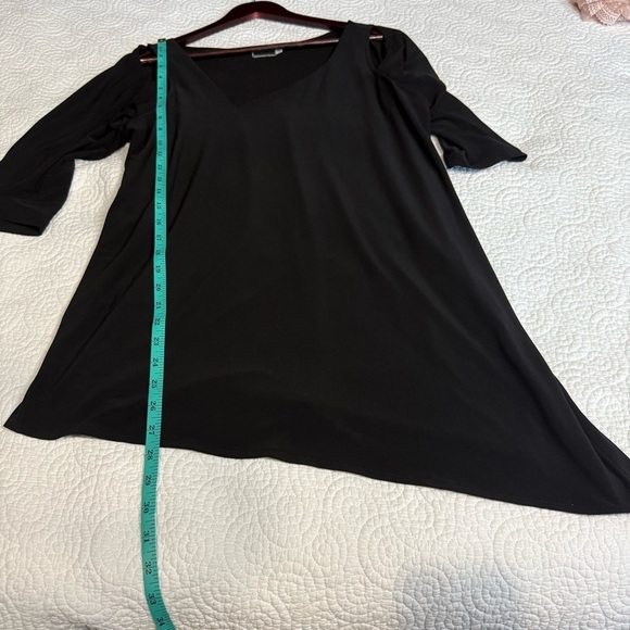 Sympli Black Asymmetrical Cutout Tunic Blouse - Picture 6 of 8